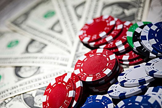 m7spin Live Casino ဂိမ်းခန်း — Baccarat နှင့် Live Dealer ကစားနေသောမြင်ကွင်း